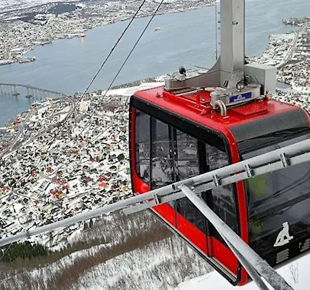 Walo Tromsdalen - Close To Cable Car And Arctic Cathedral, 10 Min By Bus To Centre, Free Parking Tromso