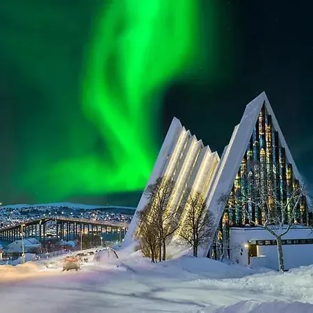 Walo Tromsdalen - Close To Cable Car And Arctic Cathedral, 10 Min By Bus To Centre, Free Parking 아파트 *
