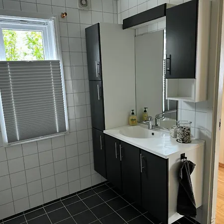 Walo Tromsdalen - Close To Cable Car And Arctic Cathedral, 10 Min By Bus To Centre, Free Parking ترومسو
